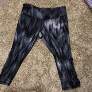 Old navy active capris